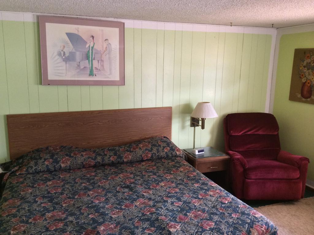 Sheldon Motel Room photo